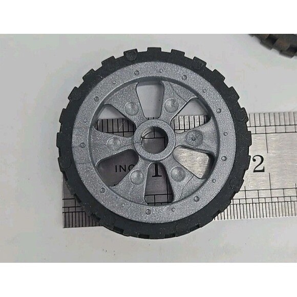 2 Knex Tires Small 1.75" Silver Spoke Wheels  K'nex Replacement Parts Replace - Picture 5 of 6